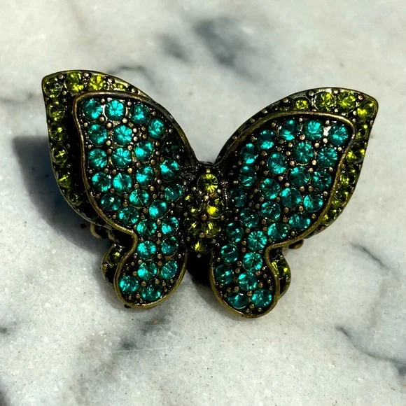 Crystal Butterfly Ring - Picture 5 of 6